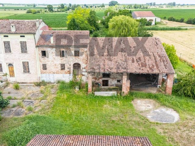 Casa in vendita a Commessaggio, Lombardia