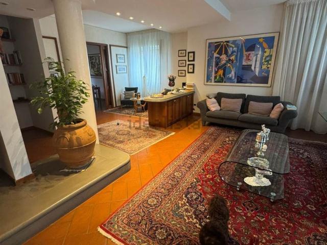 Casa in vendita a Prato, Iolo