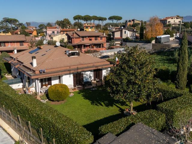 Casa in vendita a Roma Capitale, Lazio