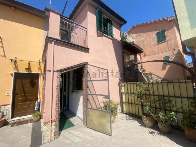 Casa in vendita a Olmo, Sarzana