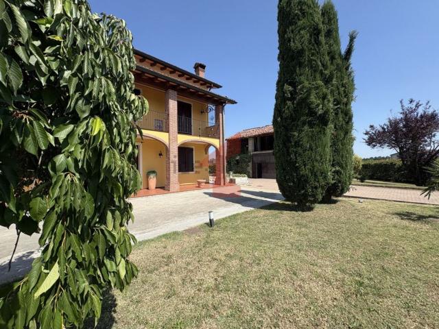 Casa in vendita a Polesine Zibello, Zibello