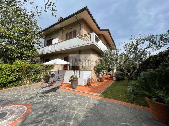 Casa in vendita a Vado, Camaiore
