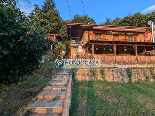 Casa in vendita a Ca' di Cecco, Marina Di Massa