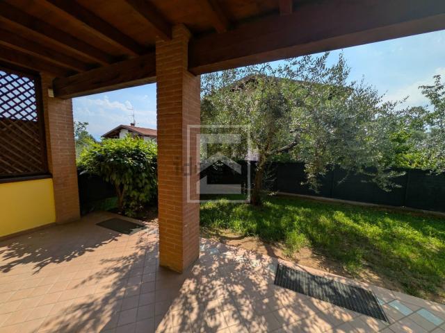 Casa in vendita a Polpenazze, Lombardia