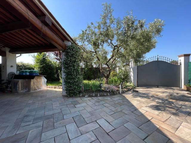 Casa in vendita a San Martino, Campi Bisenzio