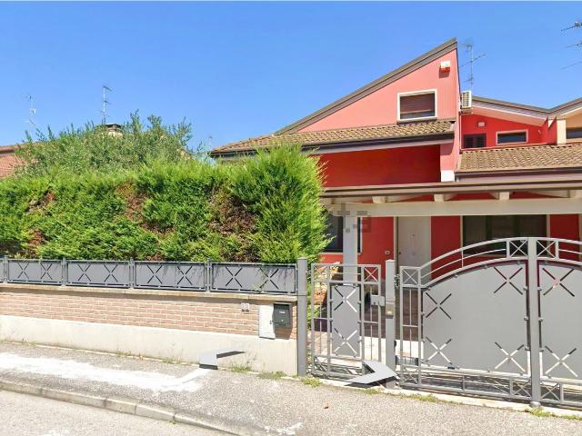 Casa in vendita a Tombe, Lagosanto