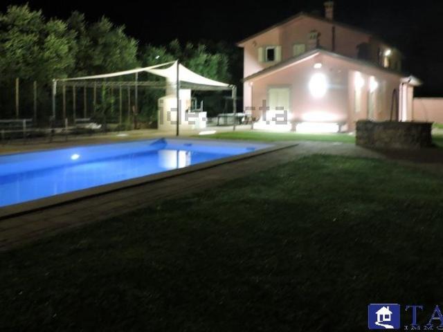 Casa in vendita a Castelnuovo Magra, Liguria