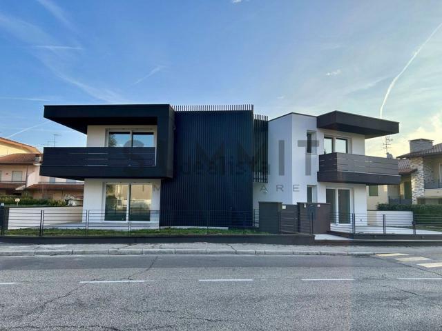 Casa in vendita a Schio, Veneto