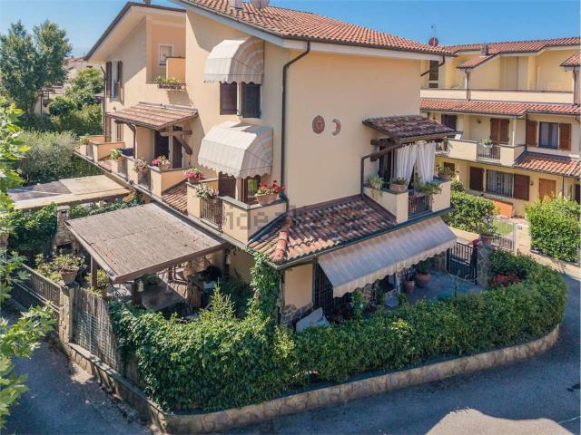 Casa in vendita a Seravezza, Toscana