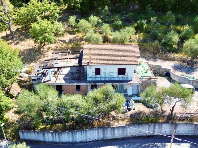 Casa in vendita a Artallo, Imperia