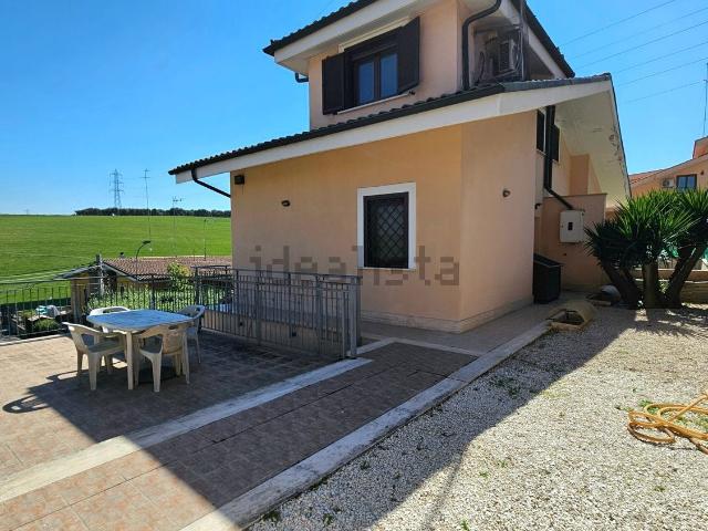 Casa in vendita a Guidonia Montecelio, Roma Capitale