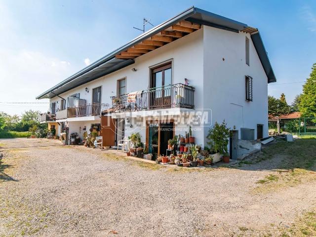 Casa in vendita a Guanzate, Lombardia