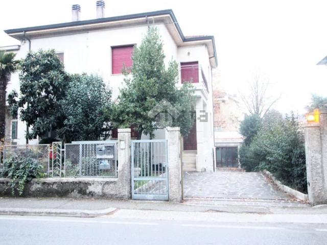 Casa in vendita a Unione dei comuni Valle del Savio, Cesenà