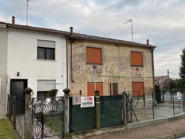 Casa in vendita a Ficarolo, Veneto