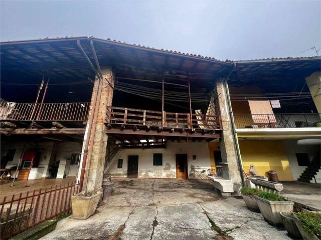 Casa in vendita a Romano Di Lombardia, Lombardia