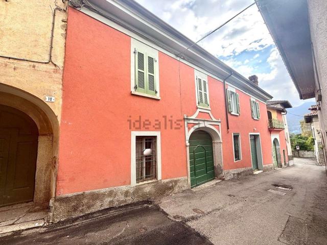 Casa in vendita a Comunità Montana Valli del Verbano, Casalzuigno