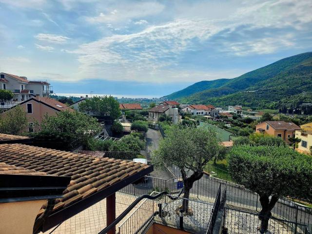 Casa in vendita a Dari, Toirano