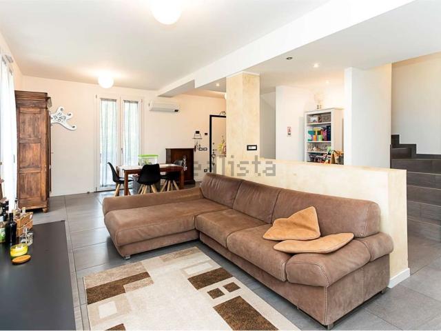 Casa in vendita a Alserio, Lombardia