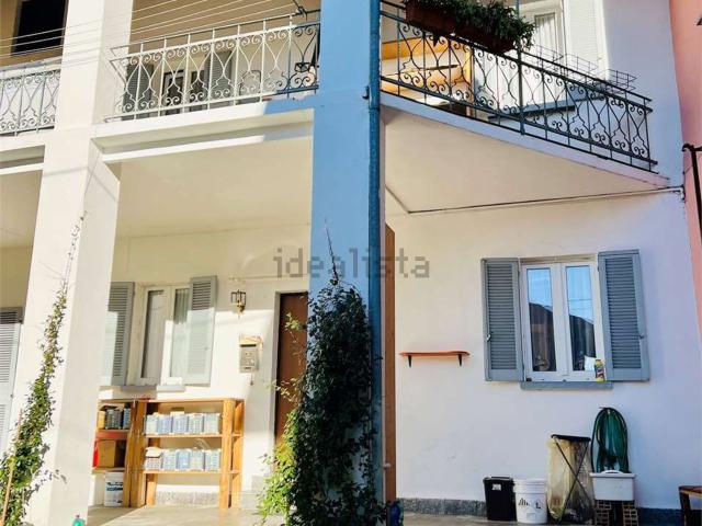 Casa in vendita a Unione dei comuni del Medio Verbano, Sangiano