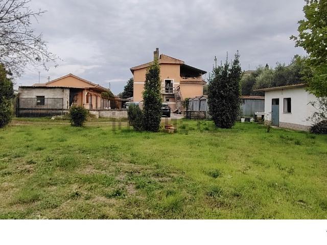 Casa in vendita a Alatri, Lazio