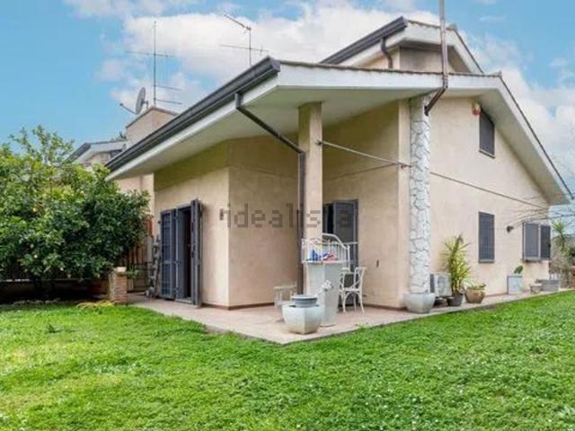 Casa in vendita a Monte Caminetto, Roma Capitale