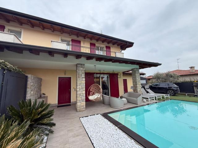 Casa in vendita a Duomo, Rovato