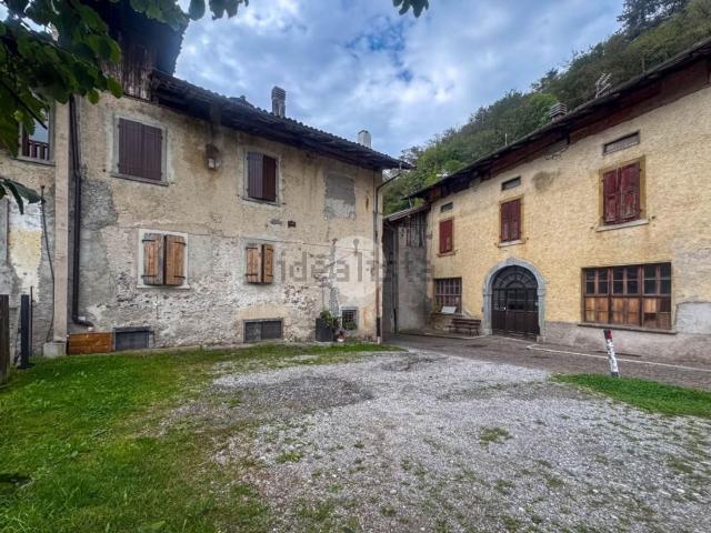 Casa in vendita a Bezzecca, Ledro