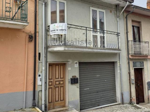 Casa in vendita a Montemarano, Campania