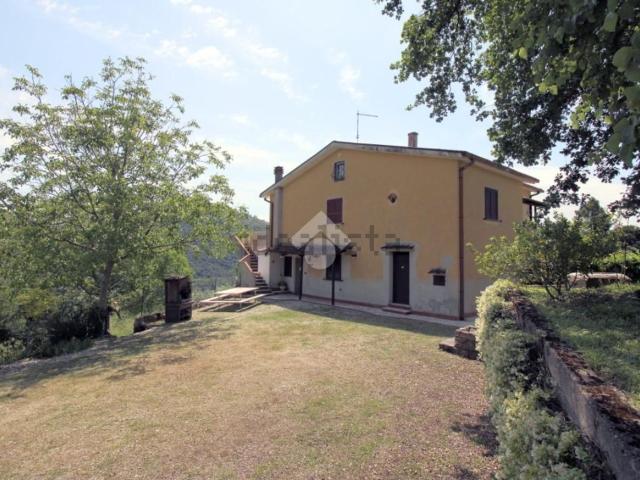Casa in vendita a Salisano, Lazio