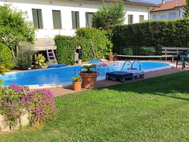 Casa in vendita a Sant'elena, Veneto