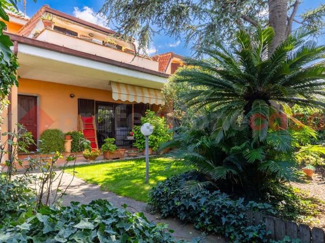 Casa in vendita a Acqua Acetosa, Roma Capitale