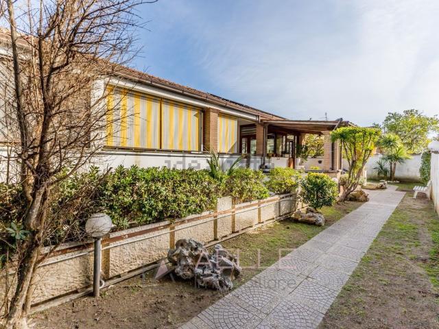 Casa in vendita a Municipio Roma X, Roma Capitale