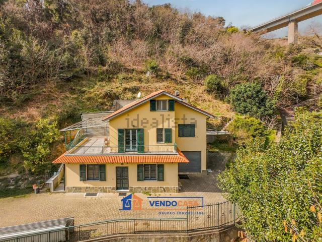 Casa in vendita a Cogoleto, Liguria