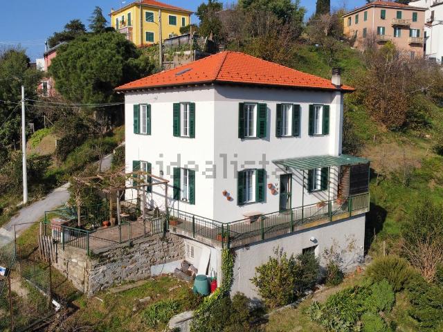 Casa in vendita a Quiliano, Liguria