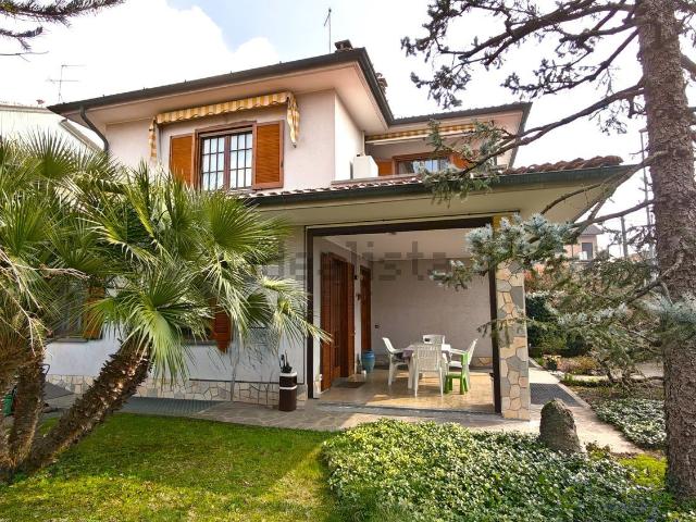 Casa in vendita a Castelletto, Senago