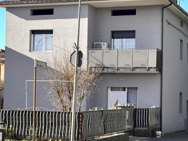 Casa in vendita a Solza, Lombardia