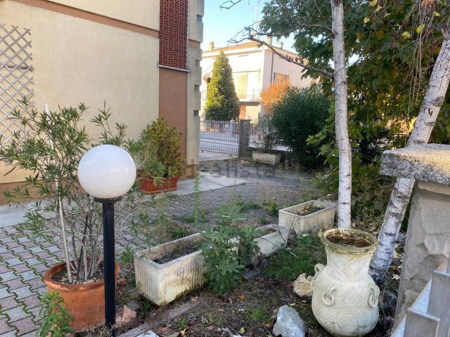 Casa in vendita a Unione Comuni Modenesi Area Nord, Mirandola