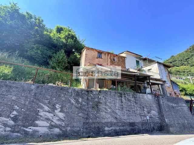 Casa in vendita a Stazzema, Toscana