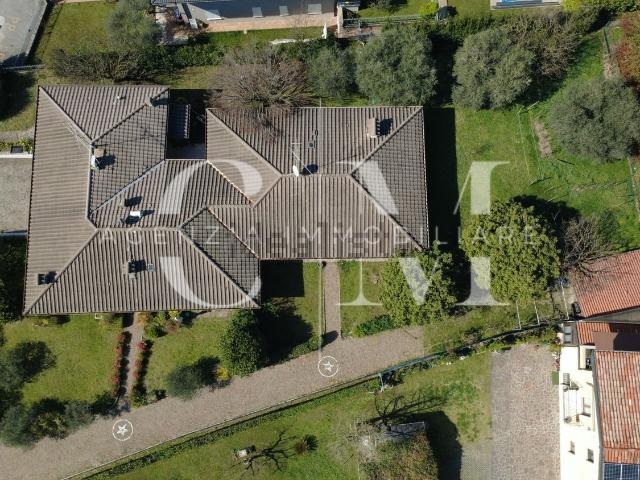 Casa in vendita a Balbiana, Manerba Del Garda
