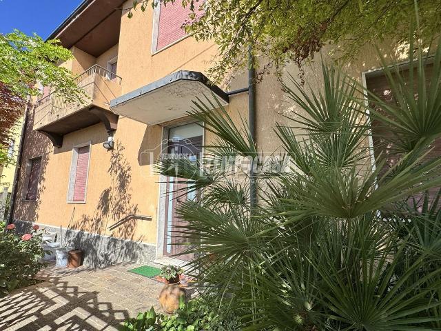 Casa in vendita a Ossona, Lombardia