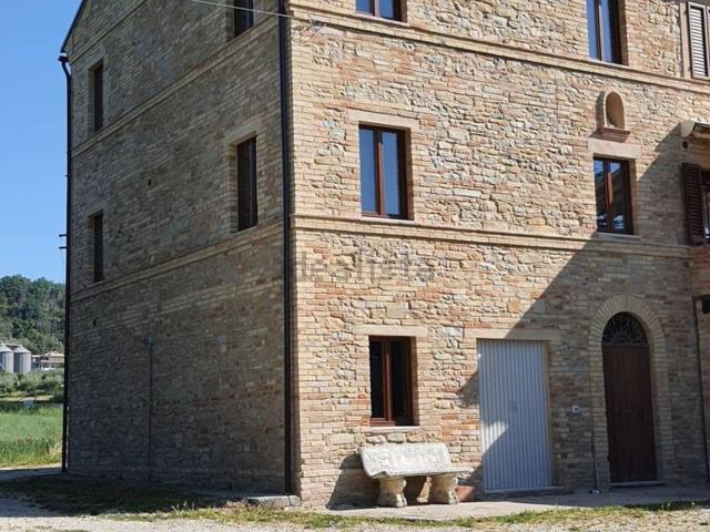 Casa in vendita a Marche, Fermo