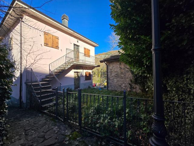 Casa in vendita a Unione dei comuni del Frignano, Riolunato