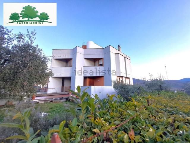 Casa in vendita a Poggio Moiano, Lazio