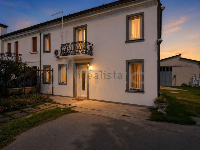 Casa in vendita a Commenda Est, Rovigo