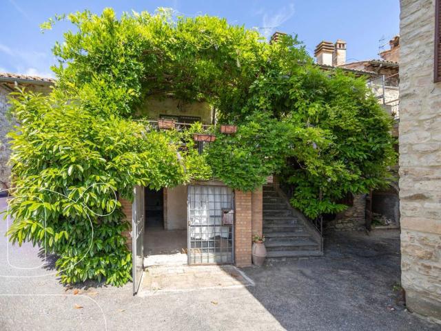 Casa in vendita a Ponterio-Pian di Porto, Izzalini