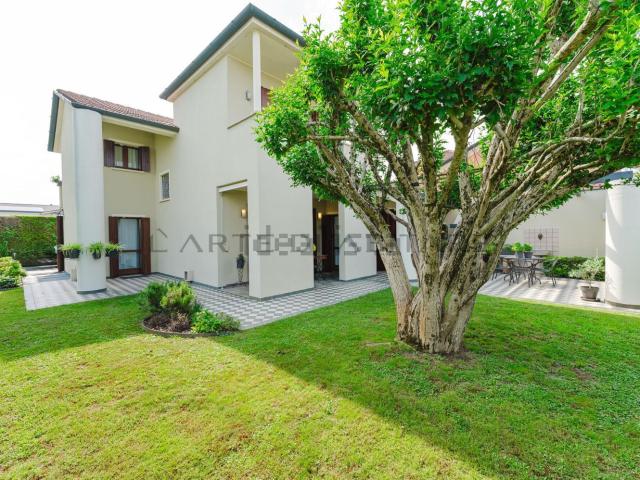 Casa in vendita a San Pietro, Stra