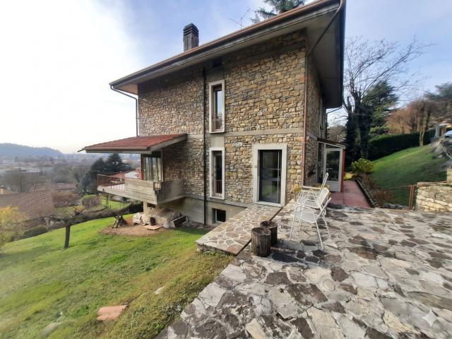 Casa in vendita a Zona Nord, Brescia