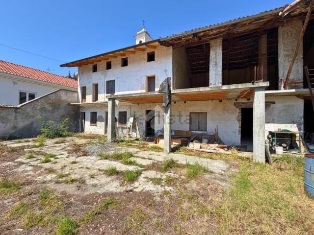 Casa in vendita a Tronzano Vercellese, Vercelli
