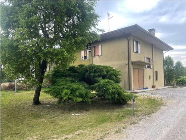 Casa in vendita a Portogruaro, Veneto