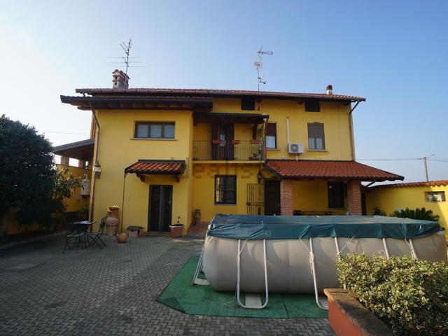 Casa in vendita a Cassolnovo, Lombardia